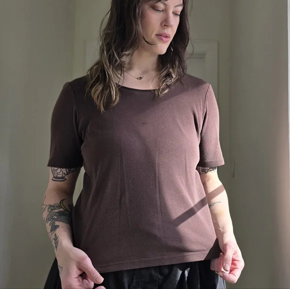 Cotton Minimalist Top - Picture 4 of 7